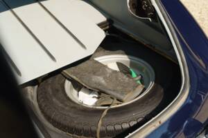 Image 35/35 de Jaguar E-Type (1968)