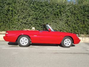 Bild 3/28 von Alfa Romeo 1.6 Spider (1991)