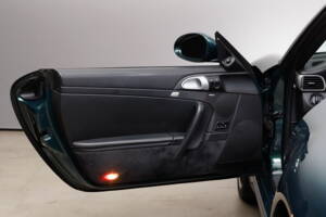 Immagine 27/41 di Porsche 911 Carrera 4S (2008)