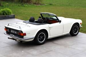 Image 12/50 de Triumph TR 6 (1970)