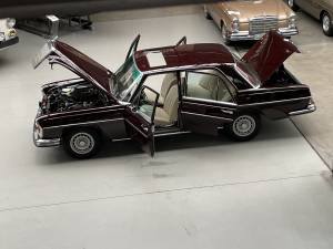 Image 23/50 of Mercedes-Benz 280 SE 4,5 (1972)