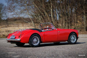 Image 14/43 of MG MGA 1600 (1960)