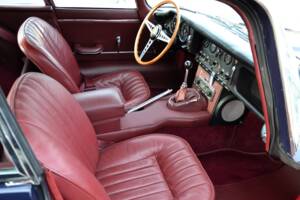 Bild 24/32 von Jaguar E-Type 4.2 (1967)