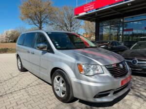 Bild 8/22 von Lancia Voyager 3.6 (2012)