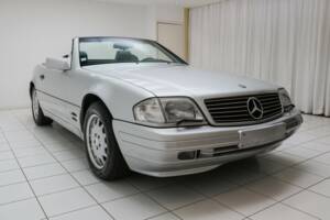 Bild 29/84 von Mercedes-Benz SL 320 (1996)