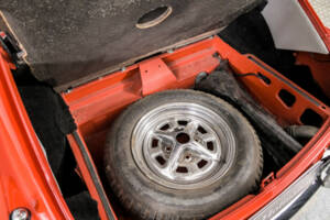 Bild 46/50 von MG MGB GT (1975)