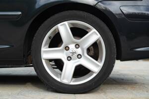 Bild 27/50 von Peugeot 307 CC 2.0i (2004)