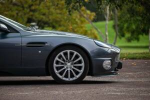 Bild 11/50 von Aston Martin V12 Vanquish (2002)