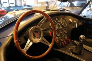 Image 53/57 of AC Cobra 427 (1965)