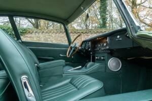 Imagen 41/50 de Jaguar E-Type 4.2 (1967)