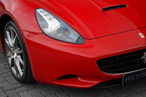 Image 33/50 of Ferrari California (2010)