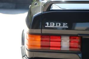 Immagine 28/50 di Mercedes-Benz 190 E 2.3-16 (1986)