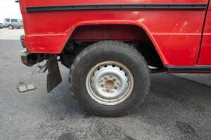 Immagine 35/42 di Mercedes-Benz 240 GD (SWB) (1979)
