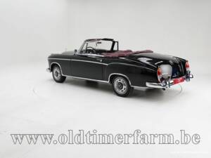 Image 4/15 of Mercedes-Benz 220 S Cabriolet (1959)