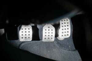 Image 34/40 of Renault Clio II V6 (2002)
