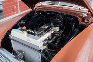 Bild 13/29 von Chevrolet Deluxe Styleline (1952)