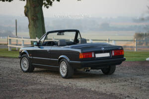 Imagen 10/24 de BMW 325i (1989)