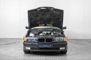 Bild 37/50 von BMW 318i (1996)