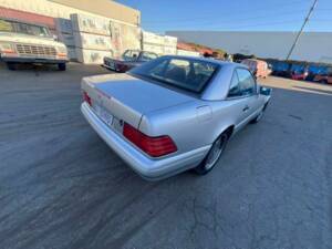 Image 17/40 of Mercedes-Benz SL 500 (1996)