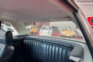 Image 26/34 of Mercedes-Benz 420 SL (1987)