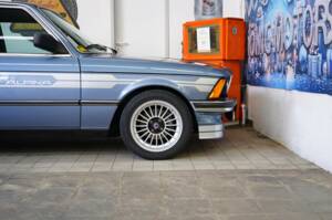 Image 54/56 of BMW 323i (1980)