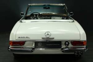 Bild 4/50 von Mercedes-Benz 230 SL (1967)