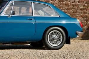 Immagine 28/50 di MG MGB GT (1971)