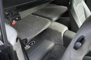 Bild 49/50 von Porsche 911 Carrera 4S (2004)