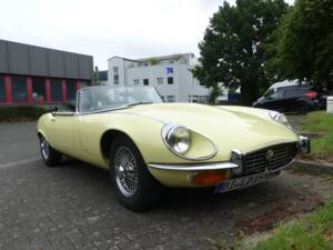 Image 3/74 de Jaguar Type E V12 (1973)