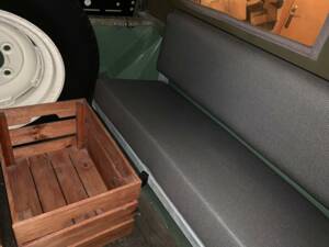 Image 14/17 of Land Rover 88 (1960)