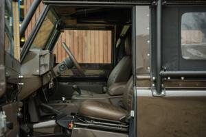 Image 19/38 of Land Rover 110 (1986)