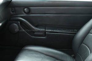 Image 21/29 of Porsche 911 Carrera 4 (1996)