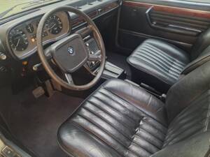 Immagine 20/39 di BMW 3,3 Li (1977)