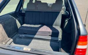 Bild 16/41 von Mercedes-Benz E 220 T (1995)