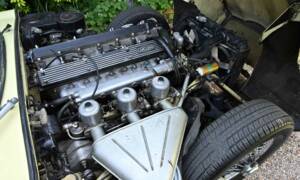 Image 5/39 of Jaguar E-Type (2+2) (1970)