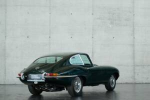 Image 33/50 de Jaguar E-Type (1970)