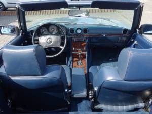 Image 10/35 de Mercedes-Benz 560 SL (1987)