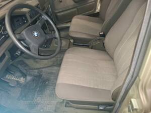 Image 8/17 of BMW 525e (1985)