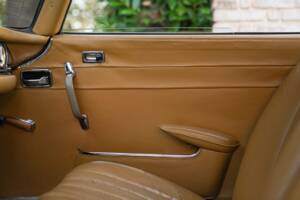 Image 30/50 de Mercedes-Benz 280 SL (1969)