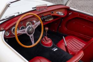 Image 33/72 de Austin-Healey 3000 Mk II (BJ7) (1962)