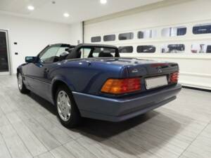 Image 3/14 of Mercedes-Benz SL 280 (1995)