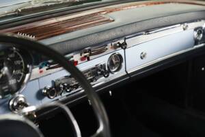 Immagine 19/40 di Mercedes-Benz 230 SL (1966)