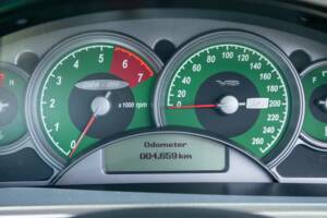 Image 10/45 of Holden LSV R300 (2002)