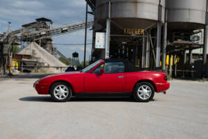 Immagine 8/24 di Mazda MX-5 1.6 (1992)