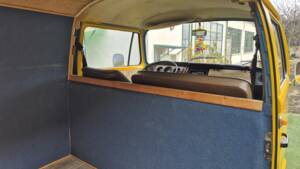 Bild 40/50 von Volkswagen T2b Kastenwagen (1976)