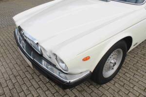 Bild 18/68 von Jaguar XJ 6 4.2 (1985)