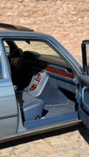 Image 64/147 de Mercedes-Benz 450 SEL 6,9 (1976)