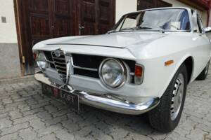 Bild 22/67 von Alfa Romeo Giulia 1300 GT Junior (1968)