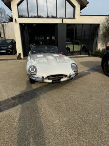 Immagine 16/22 di Jaguar E-Type 3.8 Flat Floor (1961)
