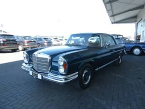 Image 3/20 of Mercedes-Benz 280 SE 3,5 (1971)